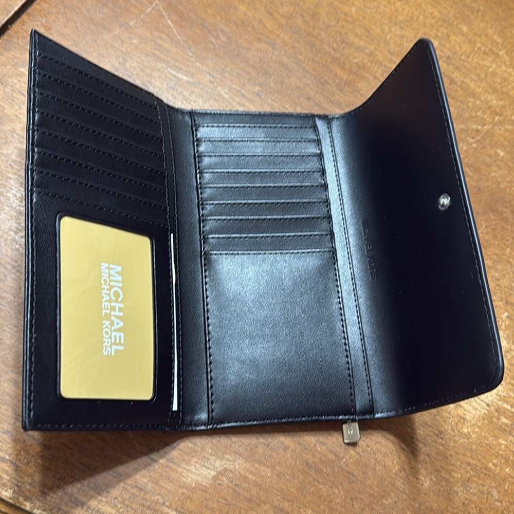 Michael Kors Jet Set Large Signature Logo TriFold
Wallet Optic White Multi - Picture 3 of 3